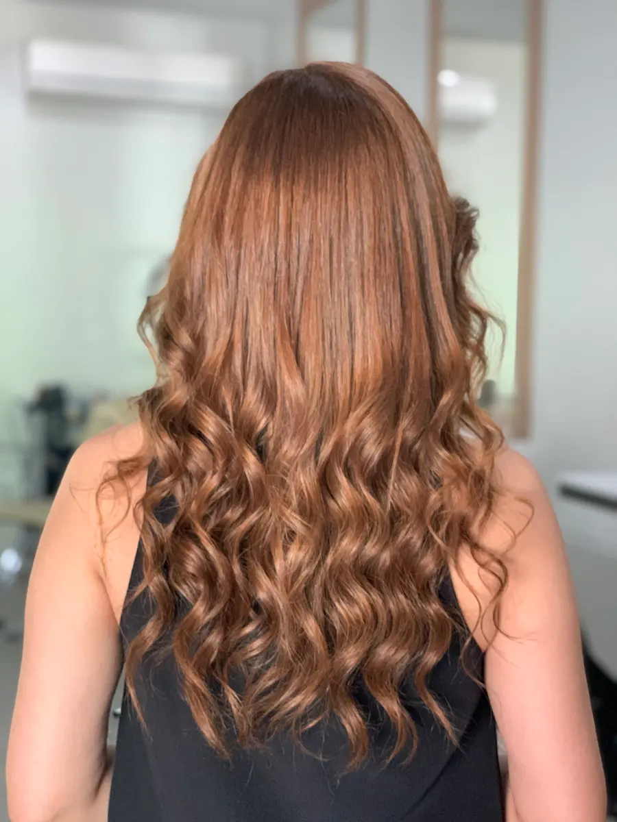 Coloração ruiva feita por cabeleireiro do Mutari em Maceió